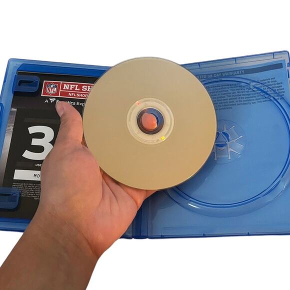 Madden NFL 21 - Sony Playstation 4 USED Excellent - Picture 3 of 4